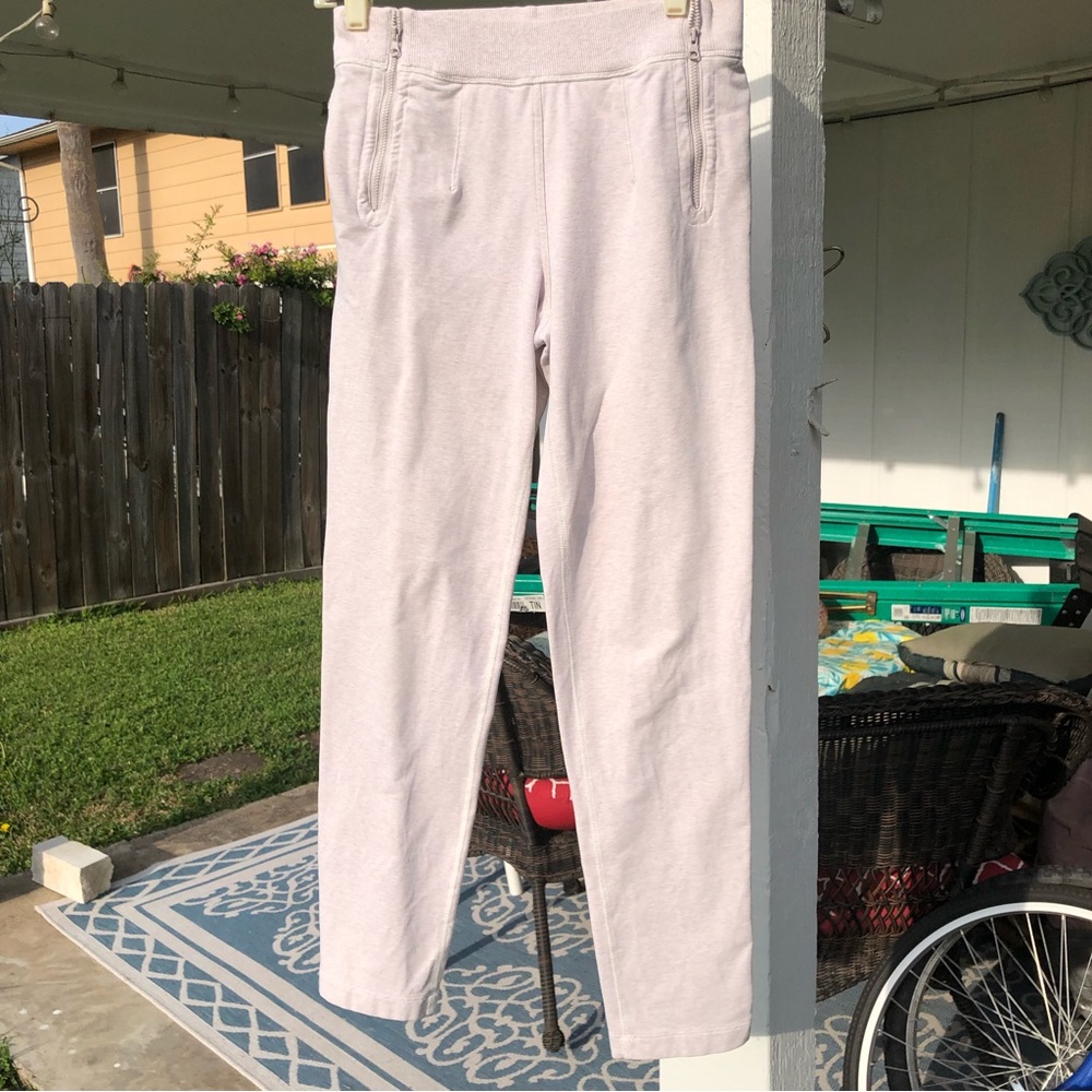 LuluLemon Sweat Pants with zip pockets 6 & Top Sz 4
